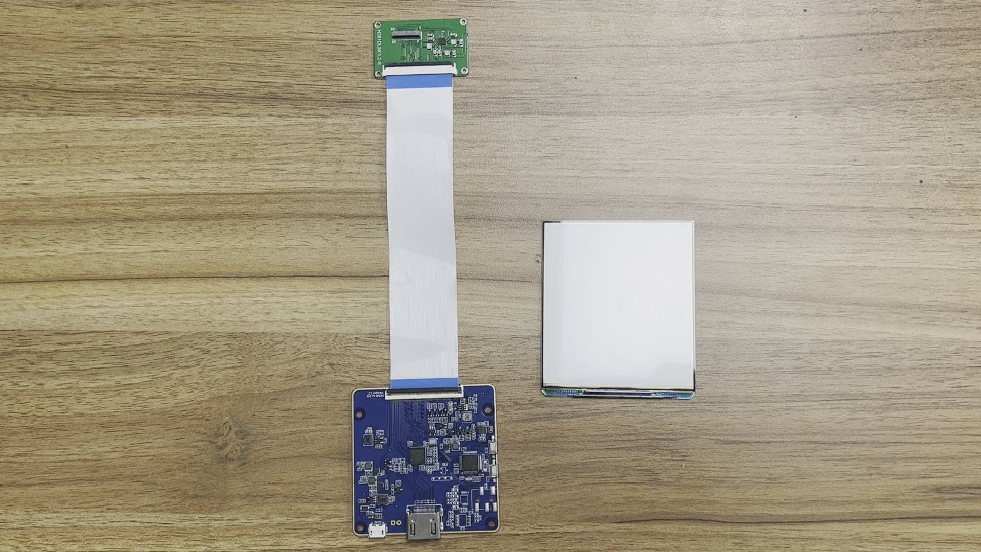 Video connecting 3.8-inch amoled screen and adapter